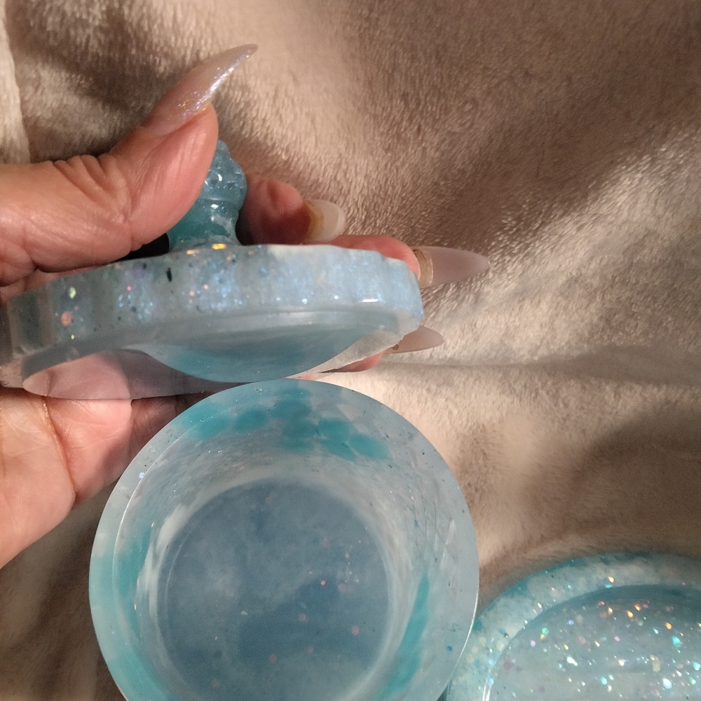 Blue Bathroom Accessory Set - Picture 3 of 8